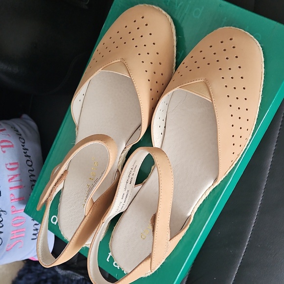 David Tate Canyon Sandals, Size 9WW. - Picture 2 of 9